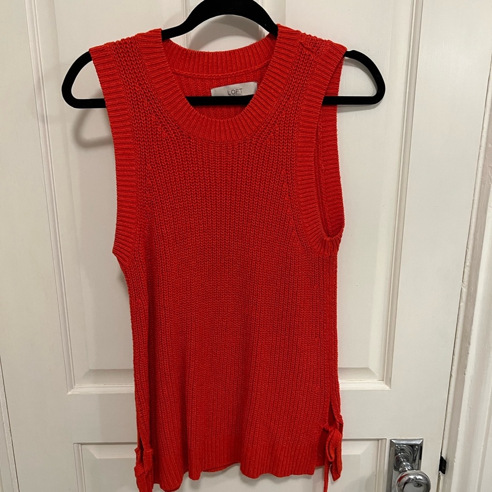Large LOFT sweater tank - orange/red color